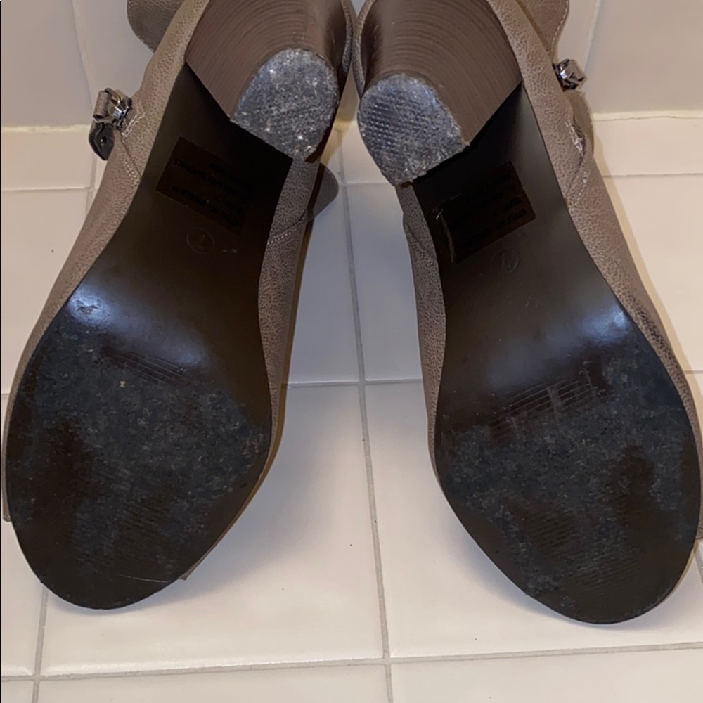Open toe booties - Picture 9 of 13